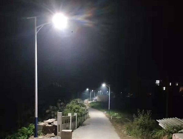 独山太阳能路灯